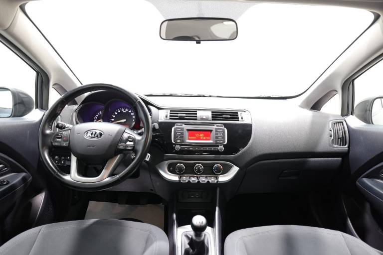 KIA Rio 10