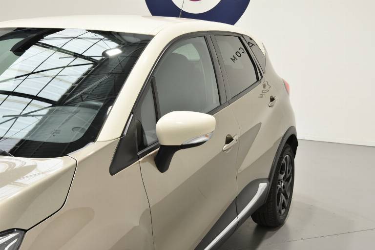 RENAULT Captur 56