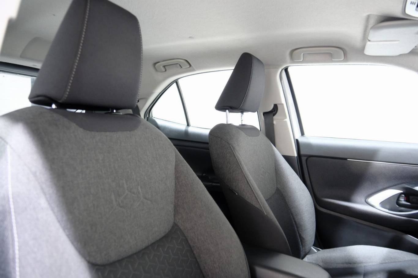 TOYOTA Yaris Cross 54