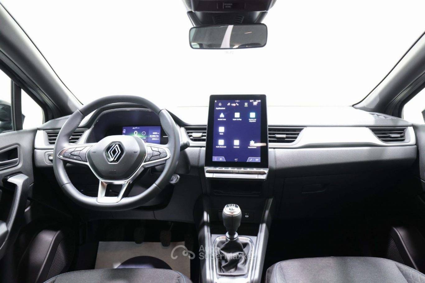 RENAULT Captur 10