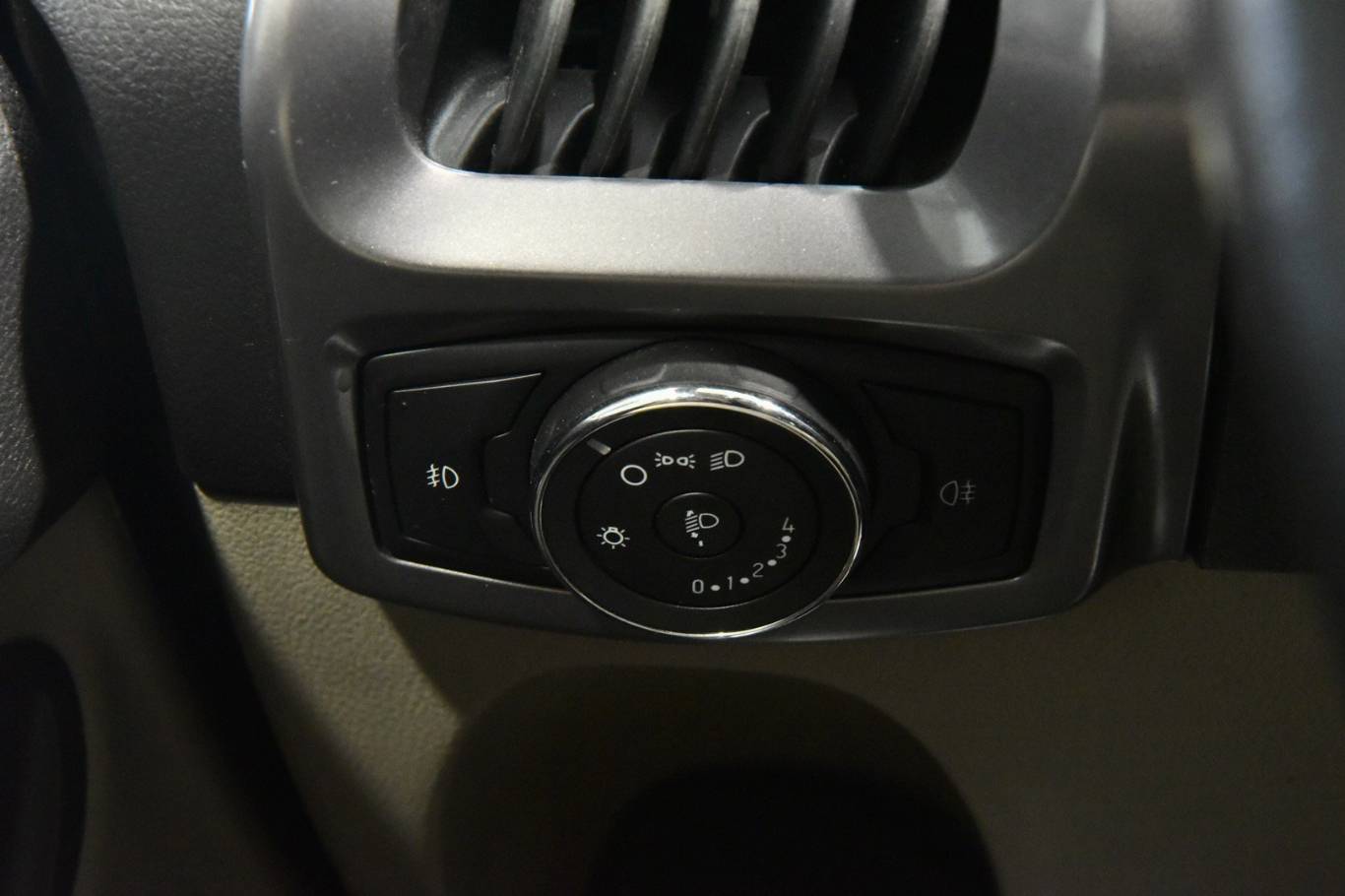 FORD Tourneo Custom 26