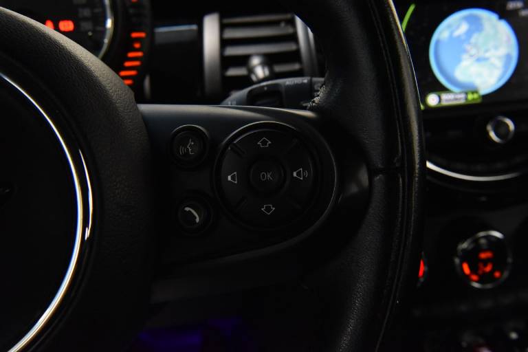 MINI Cooper D 8