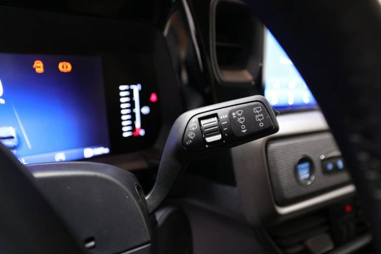 FORD Tourneo Courier 24