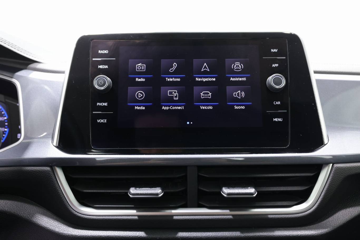 VOLKSWAGEN T-Roc 9