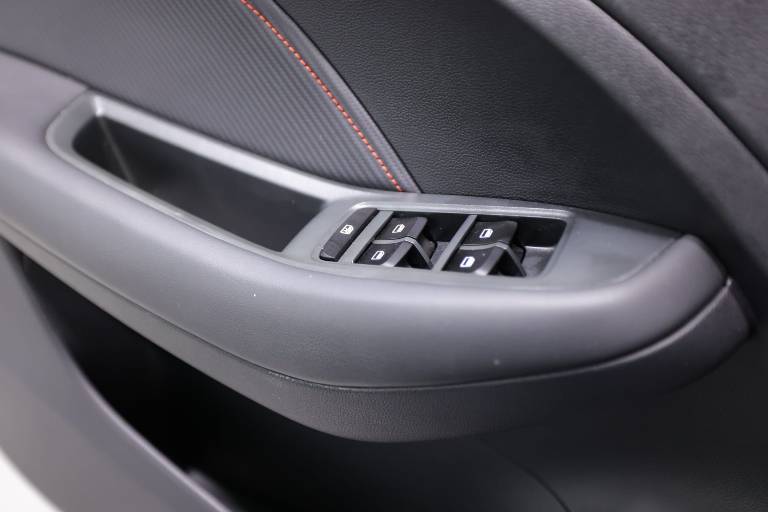 MG ZS 38