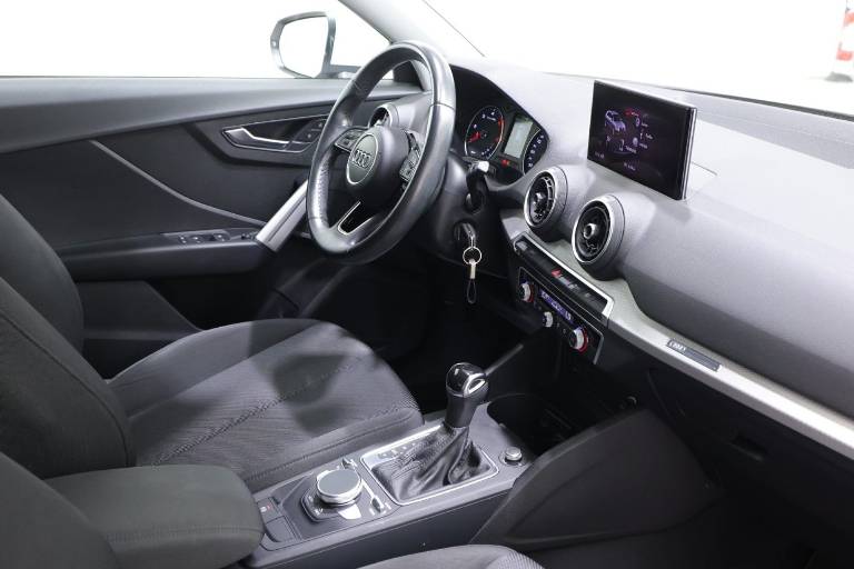 AUDI Q2 42