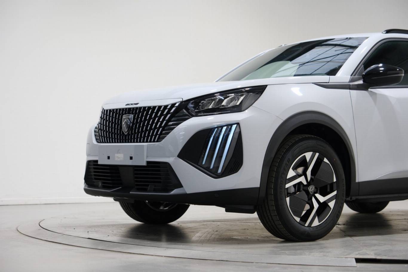 PEUGEOT 2008 11