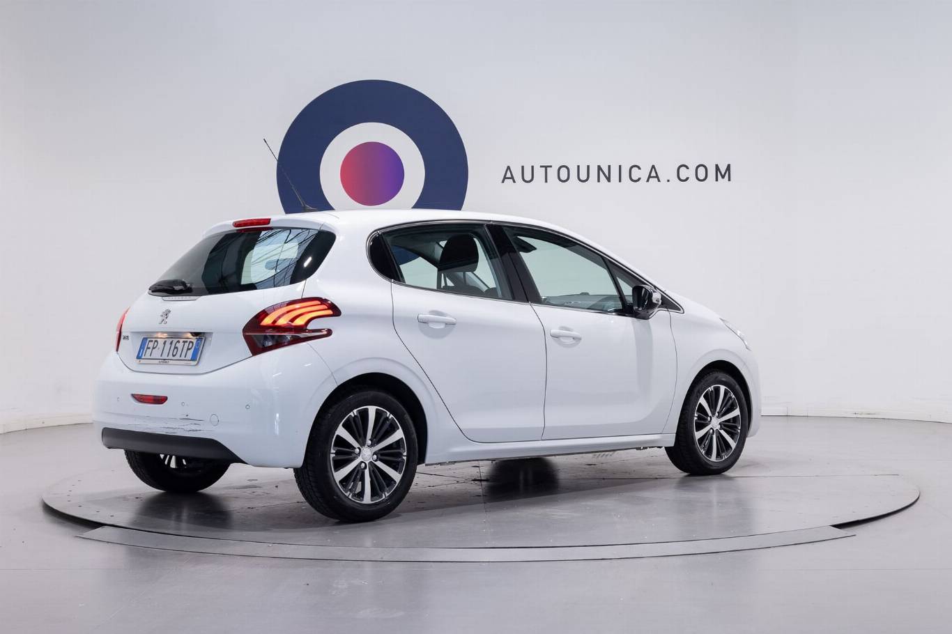PEUGEOT 208 15