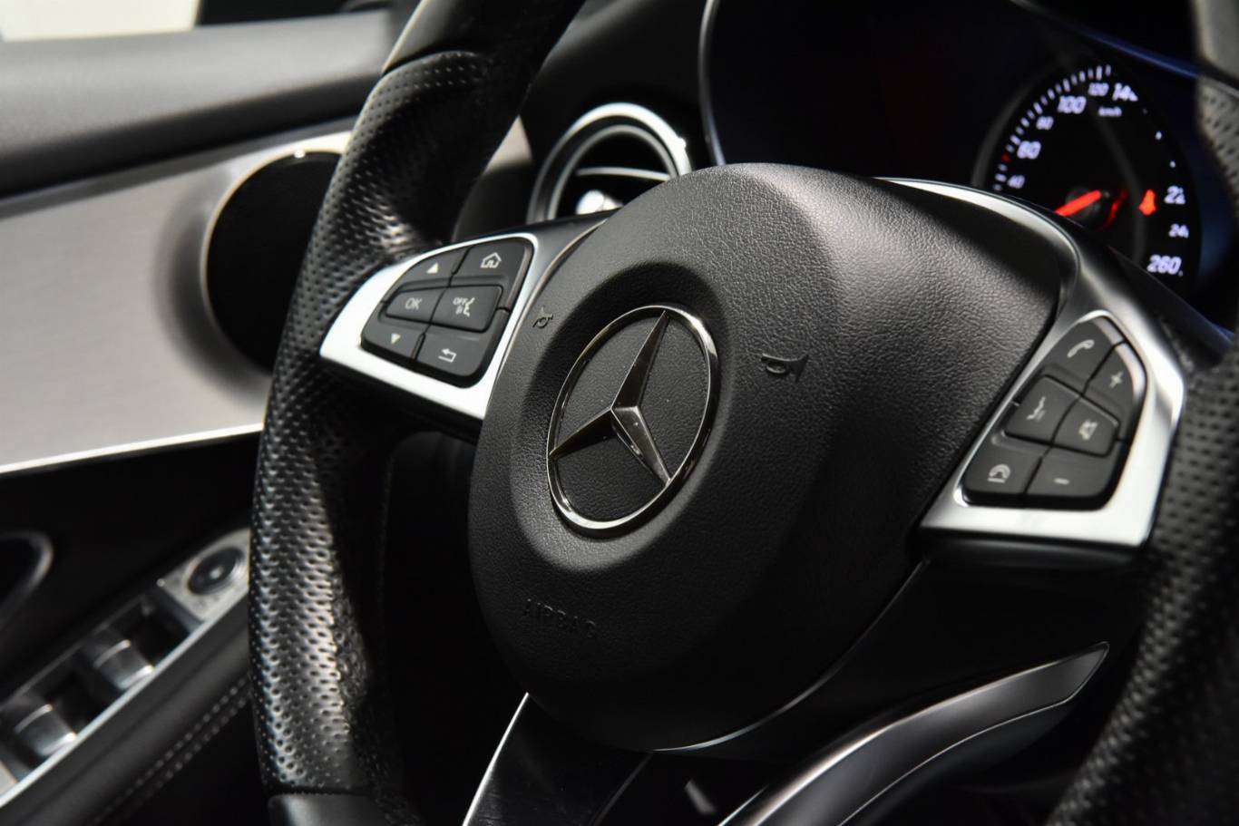 MERCEDES-BENZ GLC 220 42