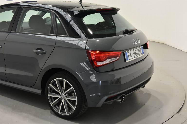 AUDI A1 35