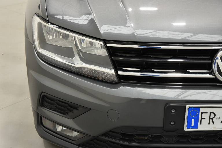 VOLKSWAGEN Tiguan 17