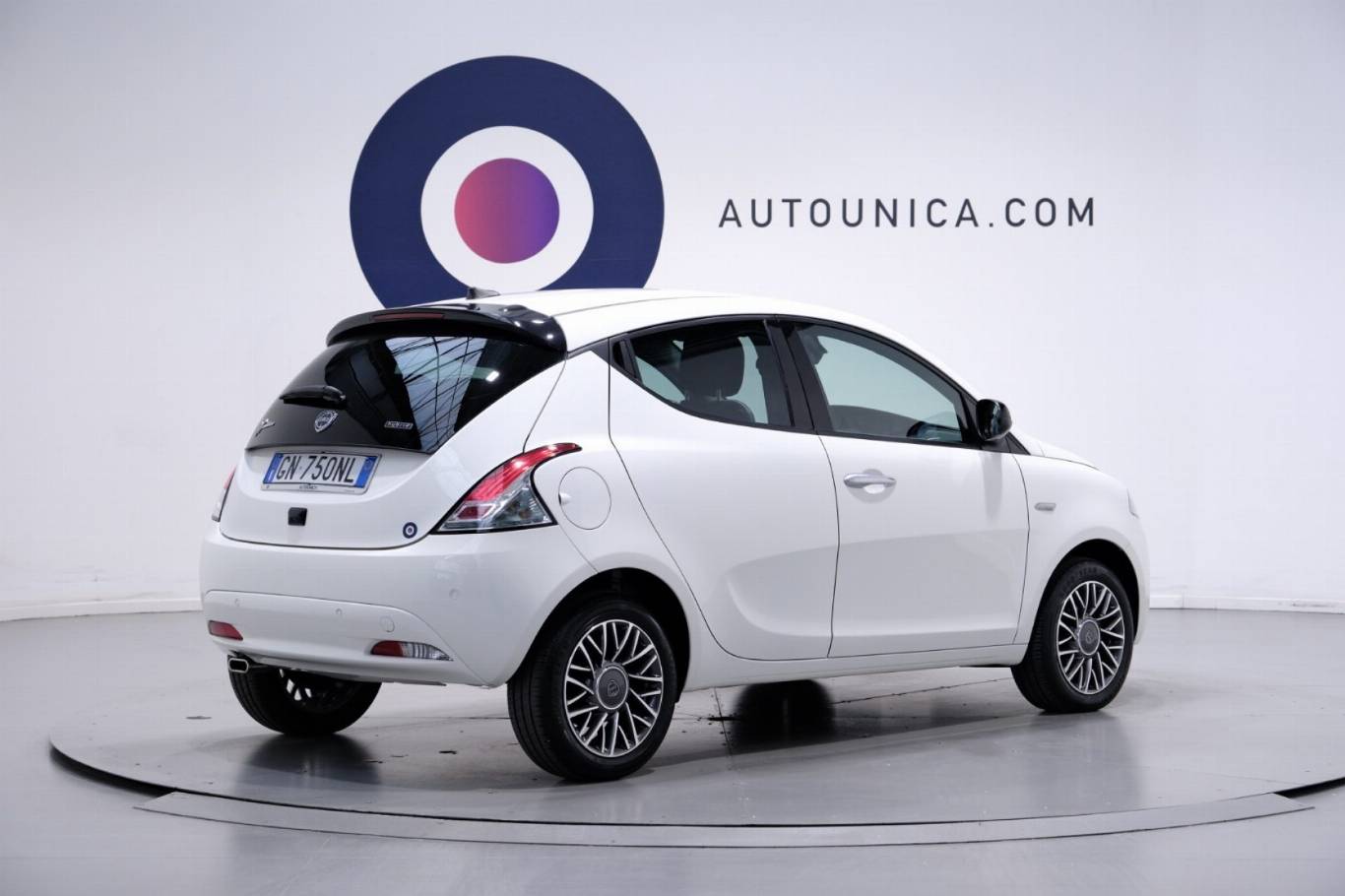 LANCIA Ypsilon 15