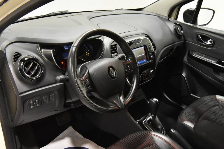 RENAULT Captur 3