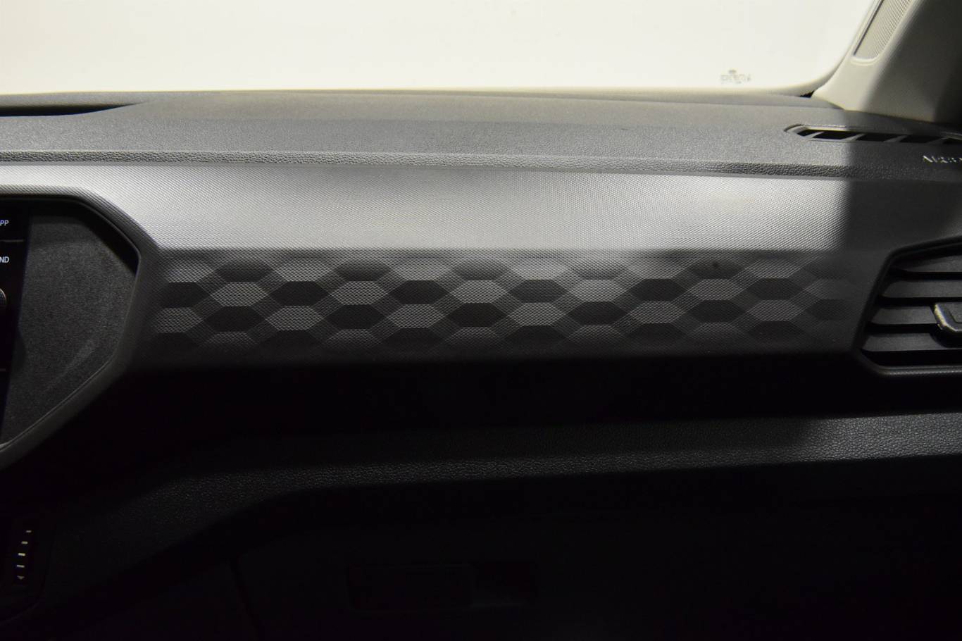 VOLKSWAGEN T-Cross 42