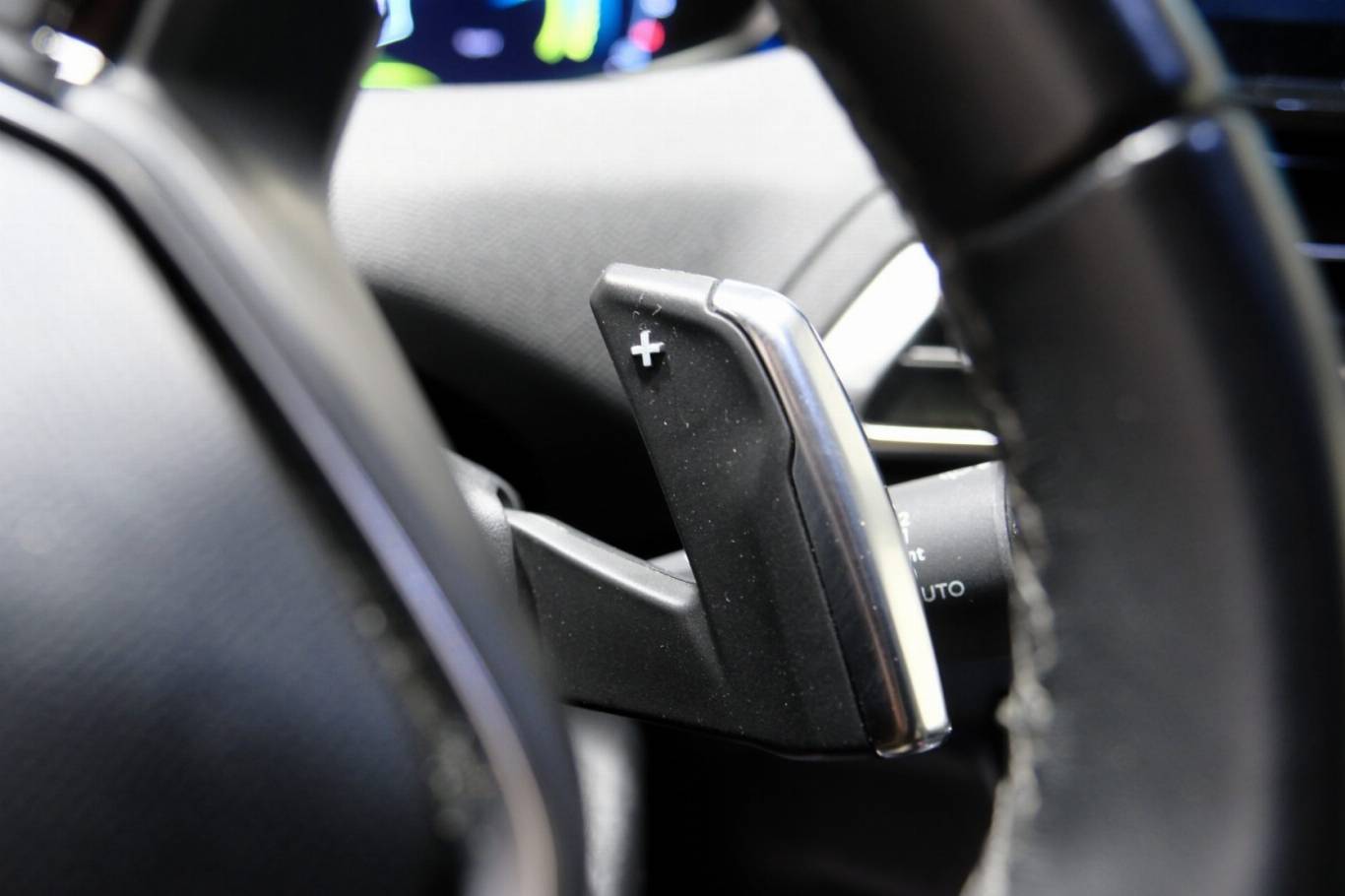 PEUGEOT 3008 24