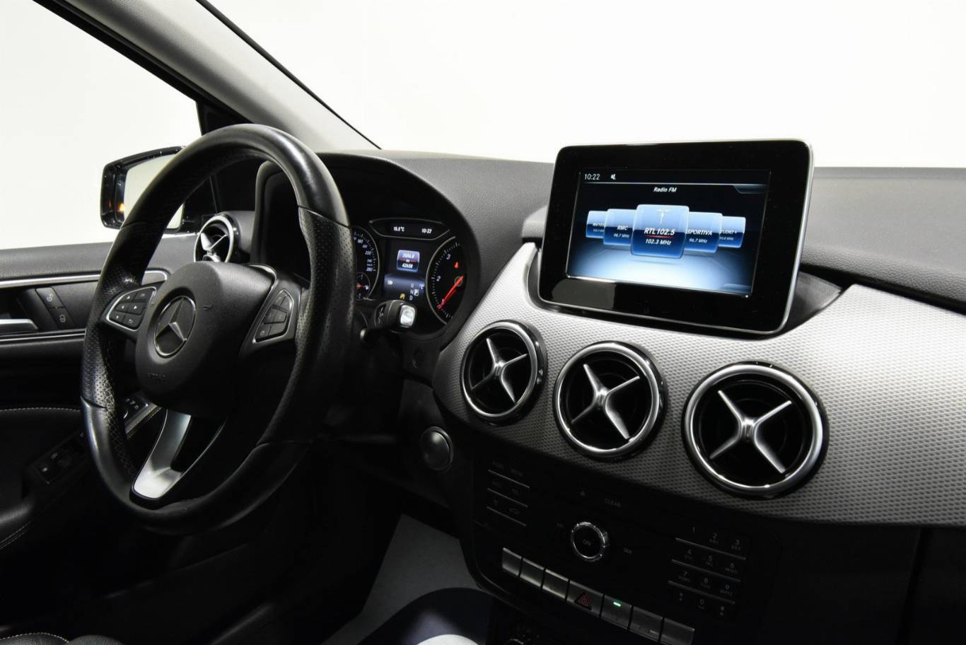 MERCEDES-BENZ B 180 28
