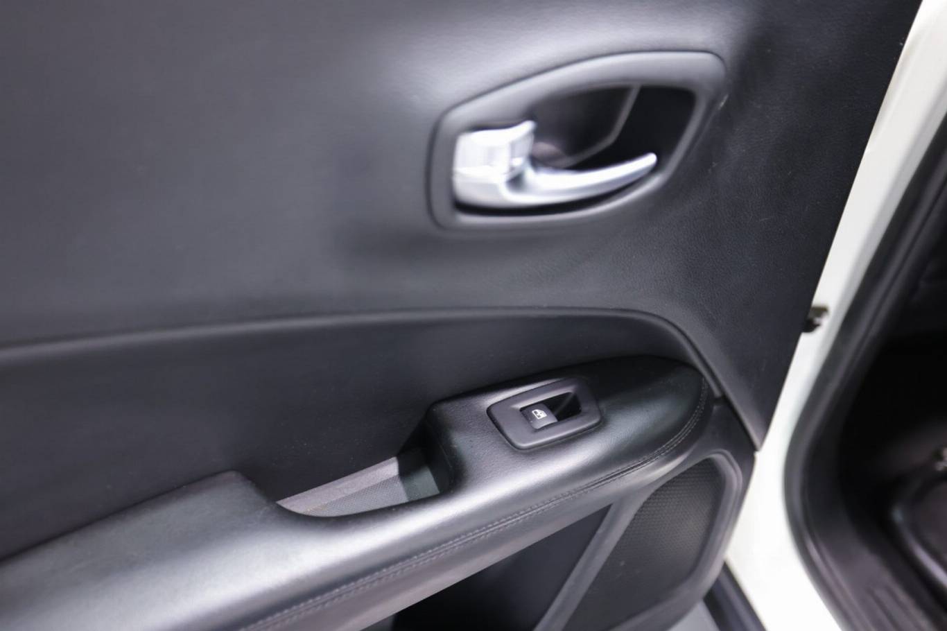 JEEP Compass 40