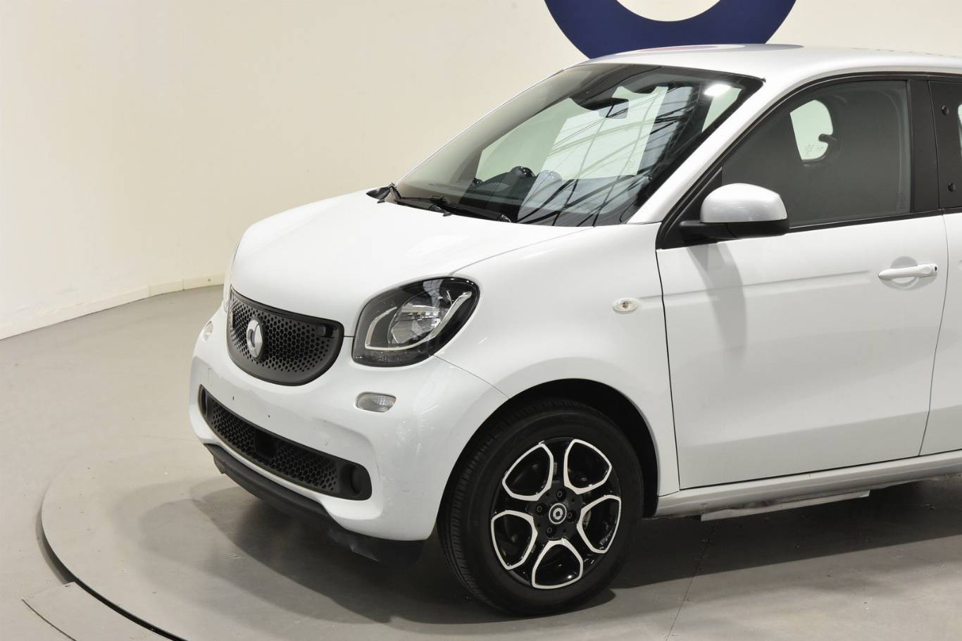 SMART ForFour 16