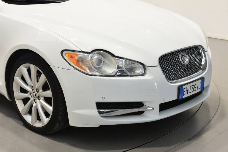 JAGUAR XF 40