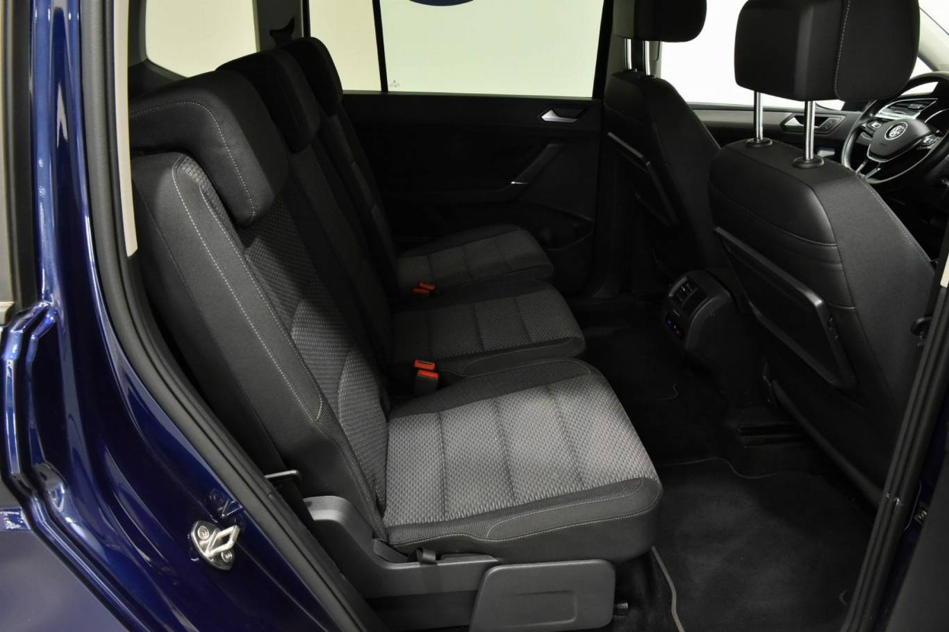 VOLKSWAGEN Touran 21