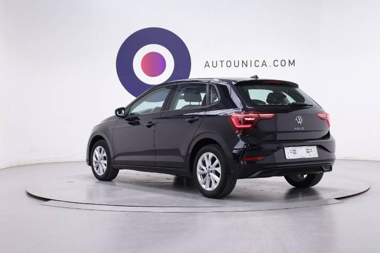 VOLKSWAGEN Polo 17
