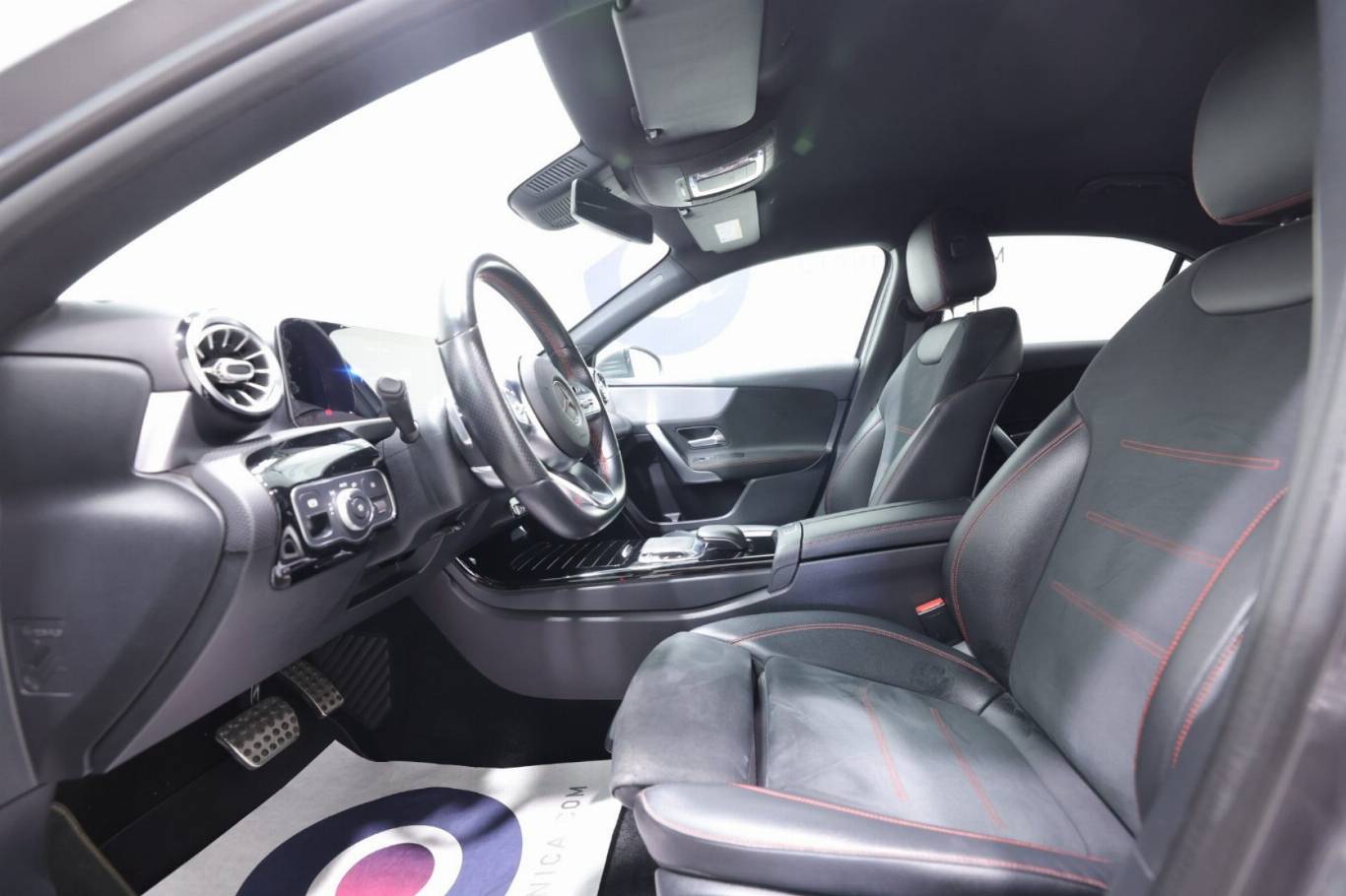 MERCEDES-BENZ A 180 19