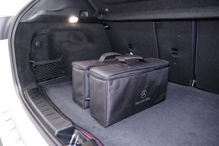 MERCEDES-BENZ GLA 74