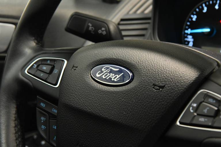 FORD EcoSport 34
