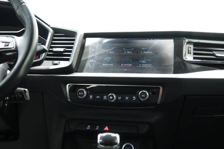 AUDI A1 41
