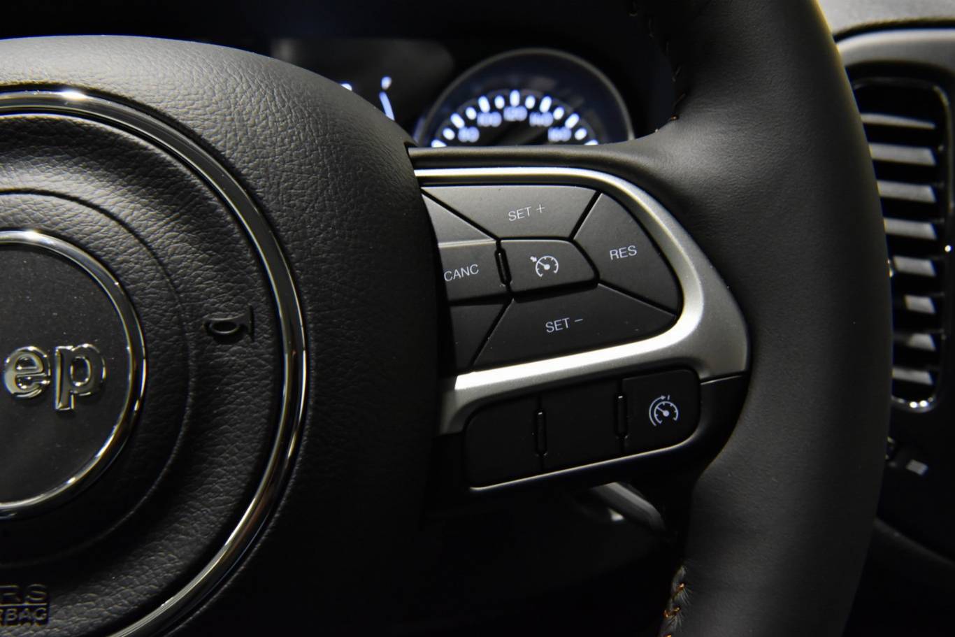 JEEP Compass 41