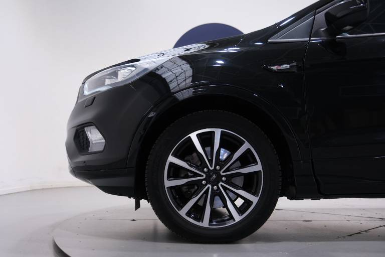 FORD Kuga 19