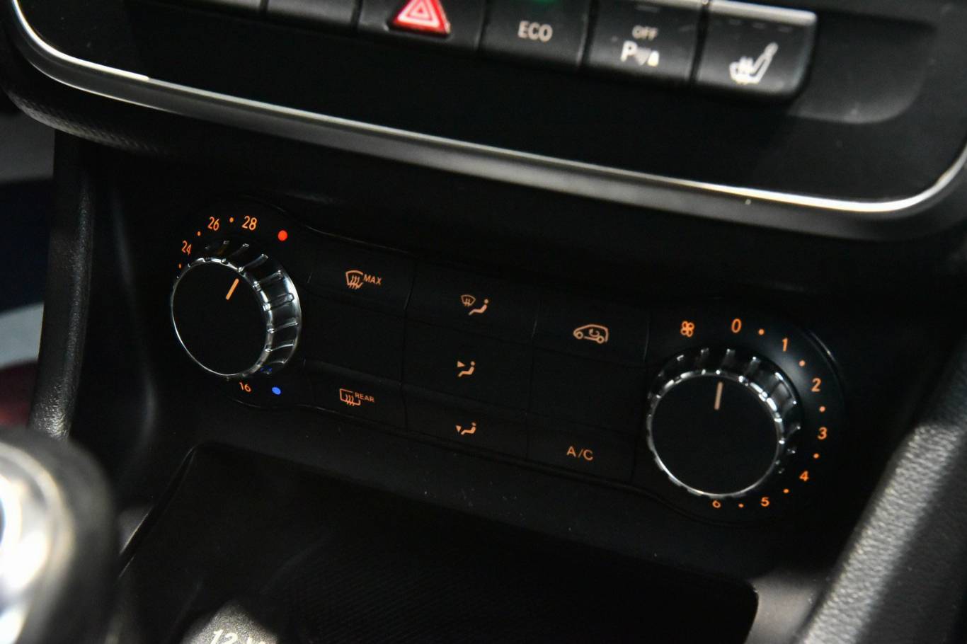 MERCEDES-BENZ A 180 24