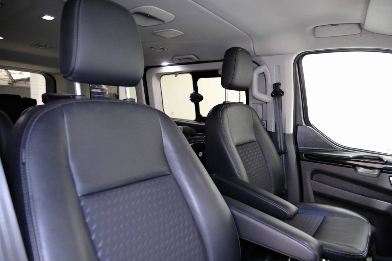 FORD Tourneo Custom 54