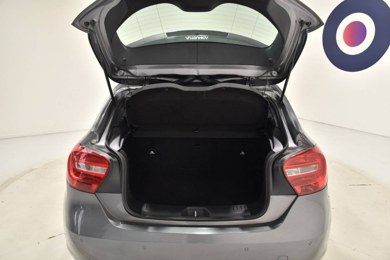 MERCEDES-BENZ A 180 11