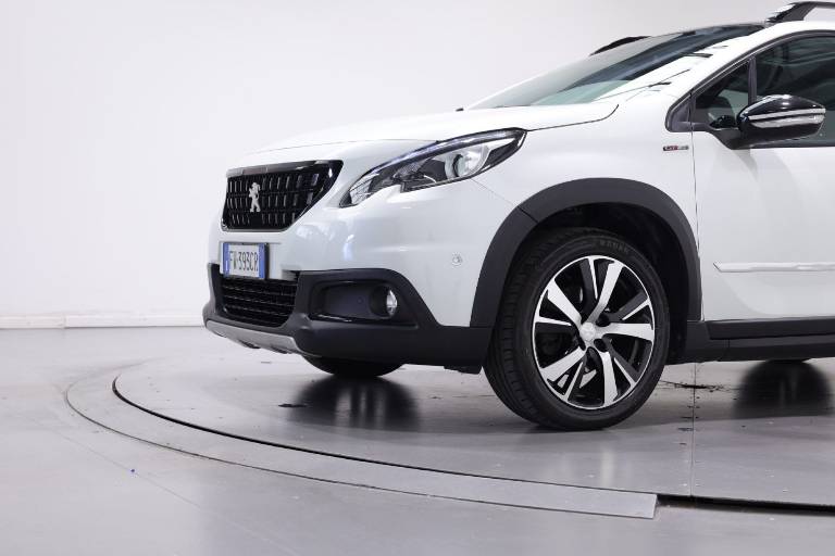 PEUGEOT 2008 11