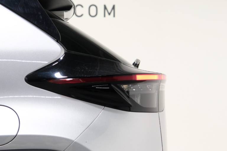 TOYOTA Yaris Cross 44