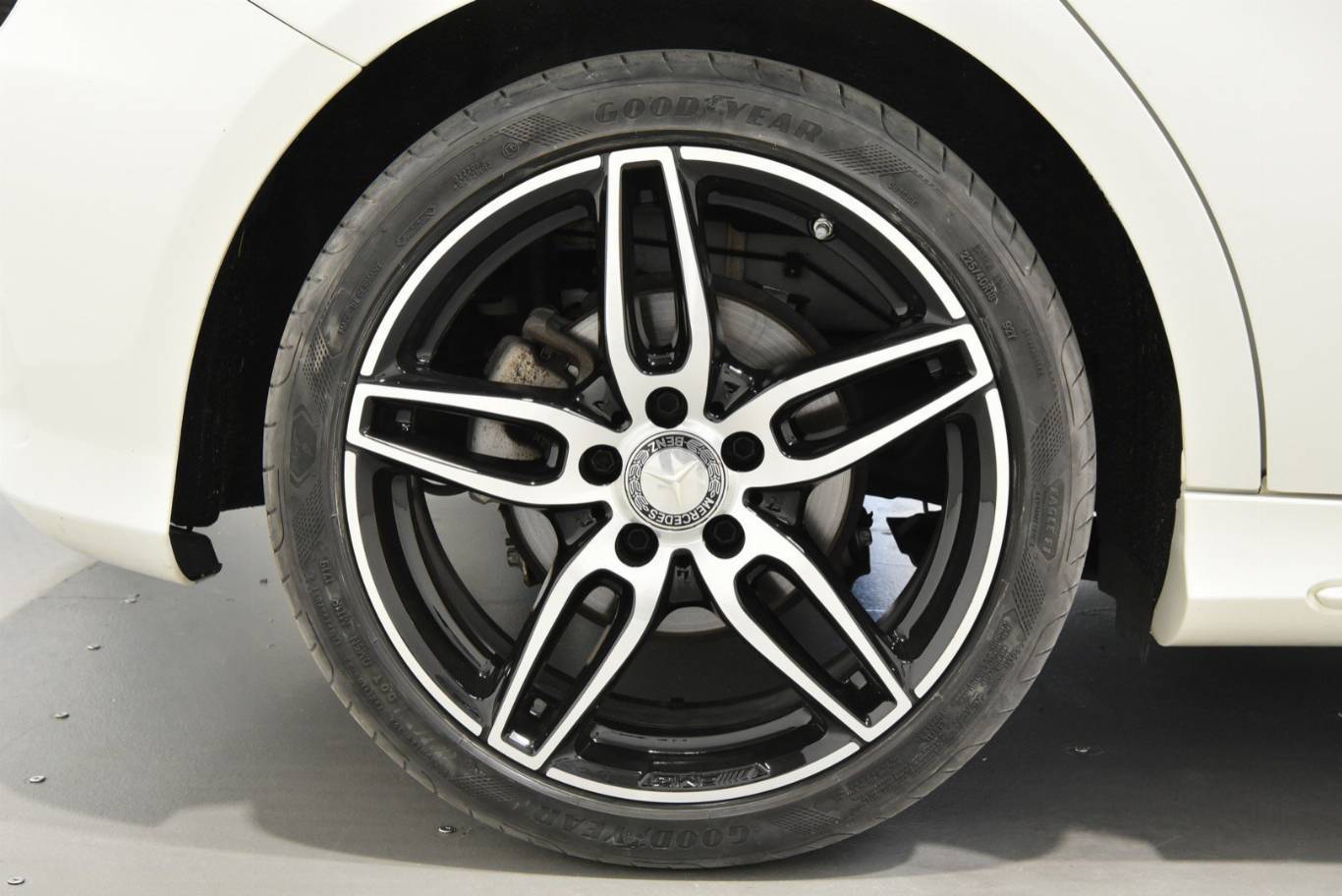 MERCEDES-BENZ A 200 35