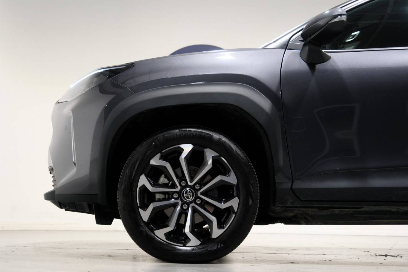 TOYOTA Yaris Cross 18