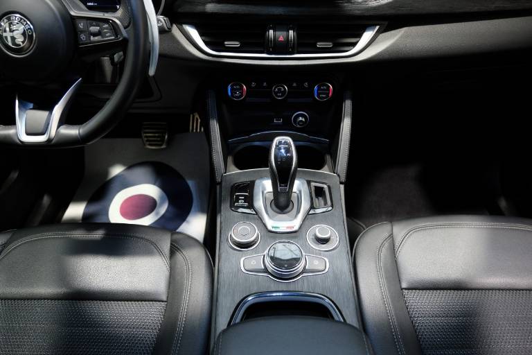 ALFA ROMEO Stelvio 41