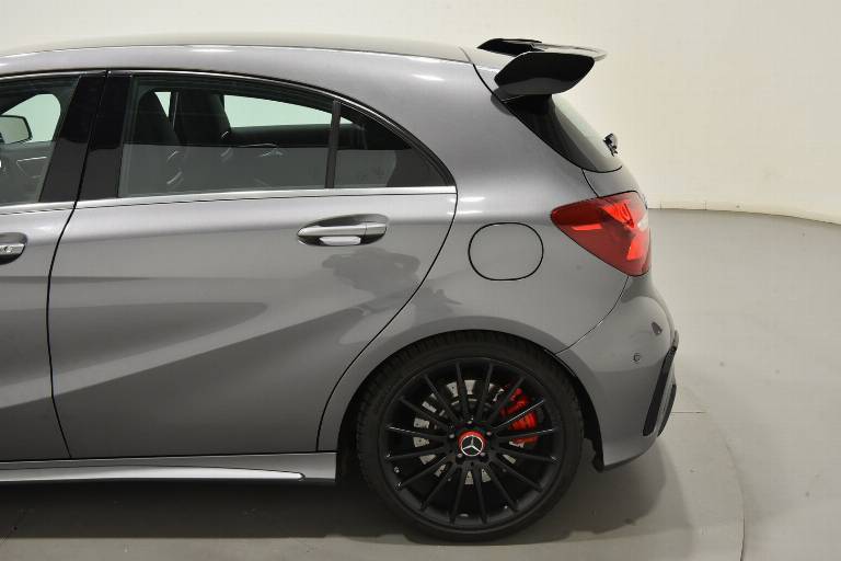 MERCEDES-BENZ A 45 AMG 55