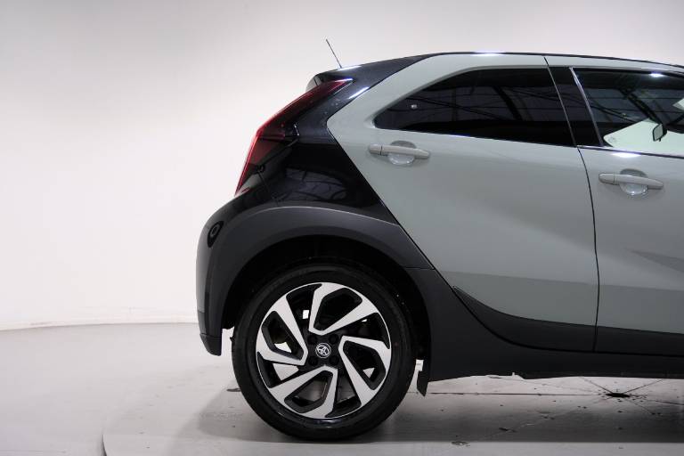 TOYOTA Aygo X 44