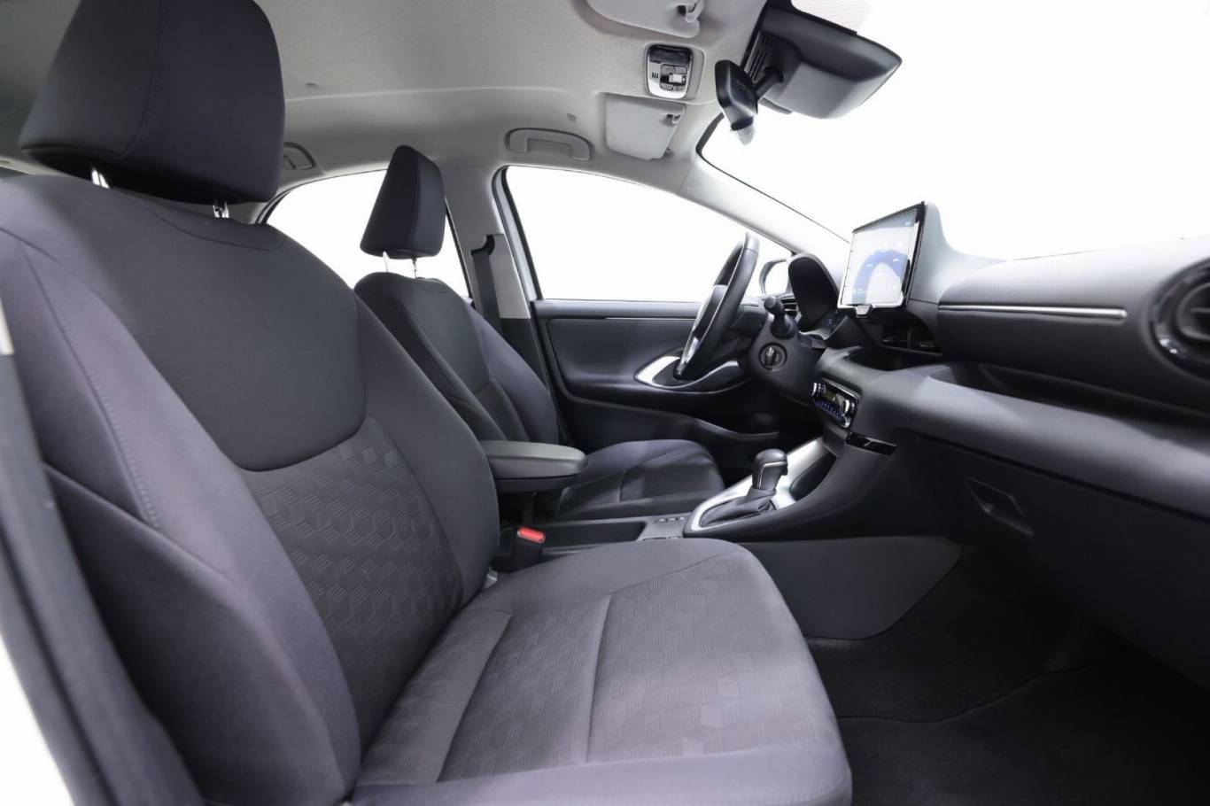 TOYOTA Yaris 42