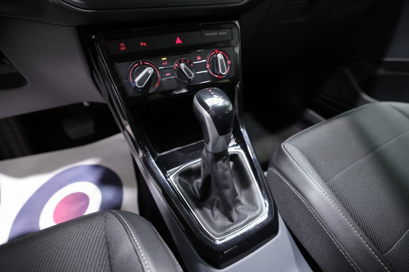 VOLKSWAGEN T-Cross 30