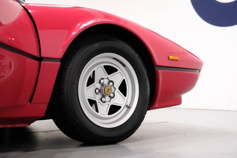 FERRARI 308 56