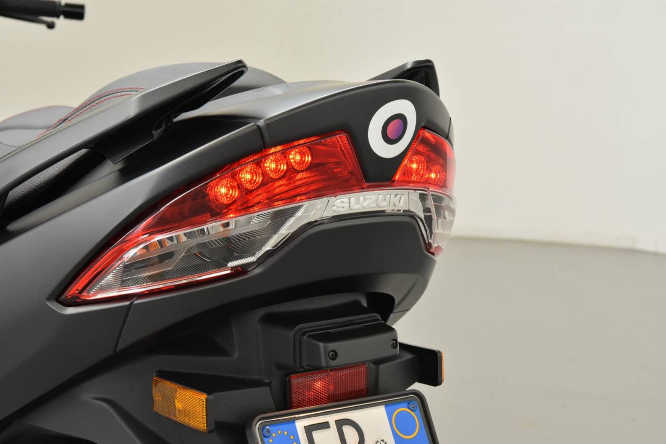 SUZUKI Burgman AN 400 35