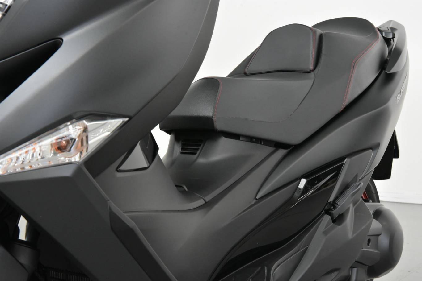 SUZUKI Burgman AN 400 52