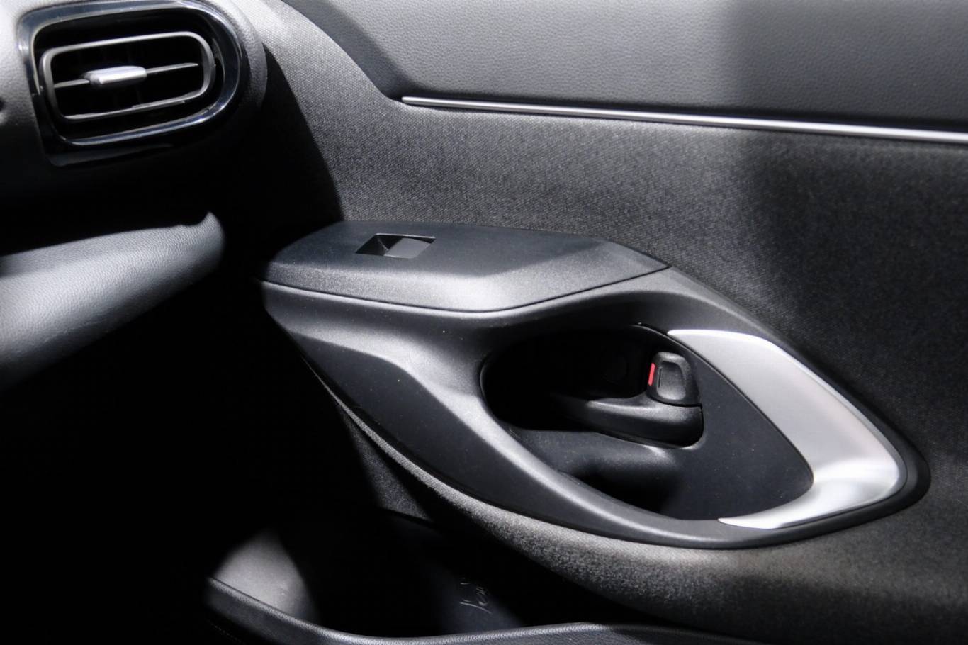 TOYOTA Yaris Cross 35