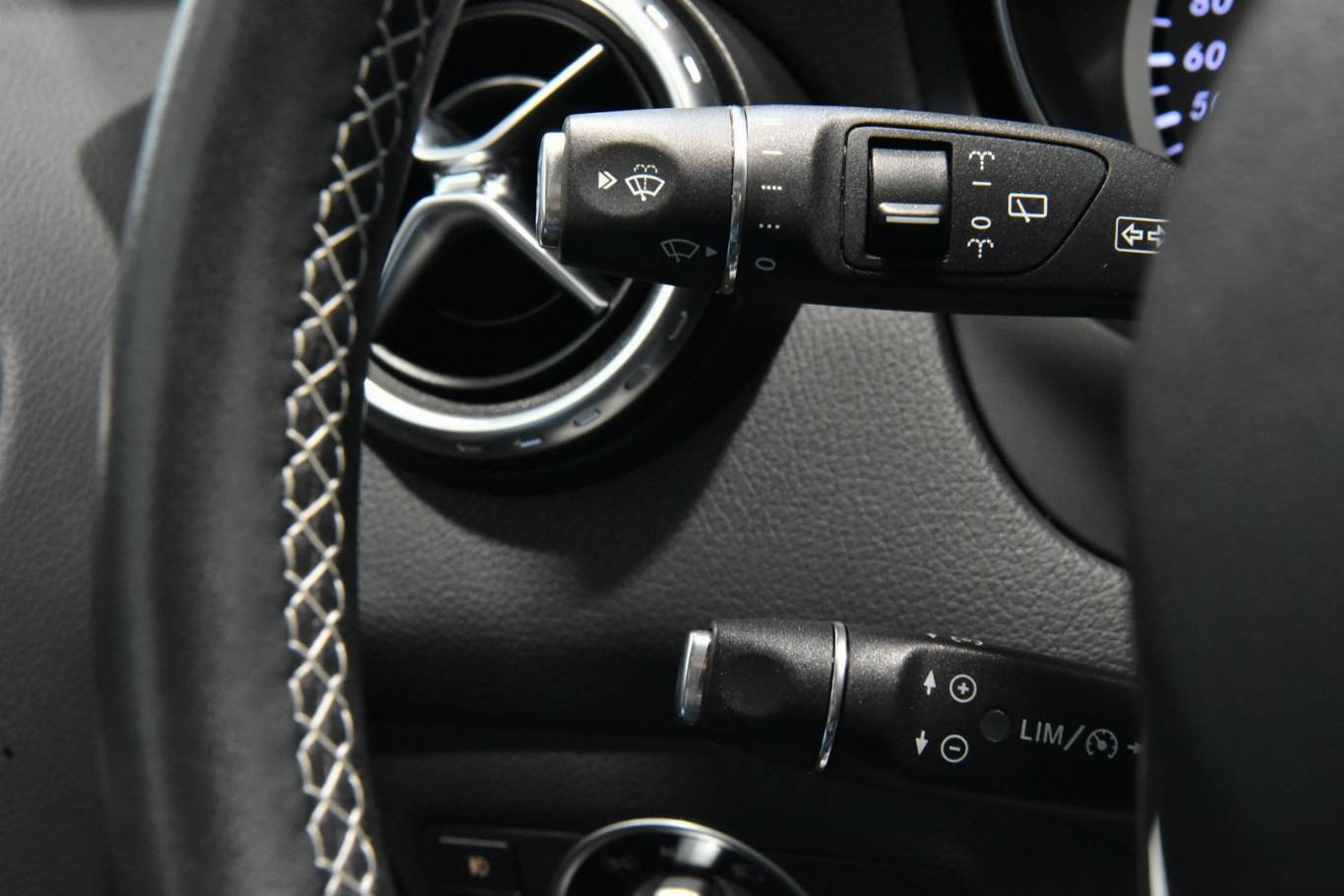 MERCEDES-BENZ GLA 200 26