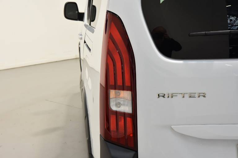 PEUGEOT Rifter 28