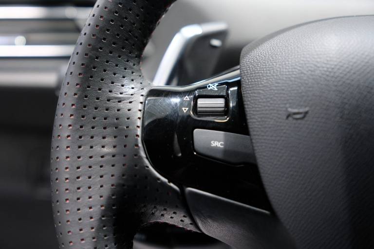 PEUGEOT 308 21